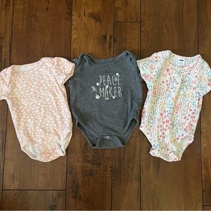 Toddler Girls 3-6 month floral onesie set